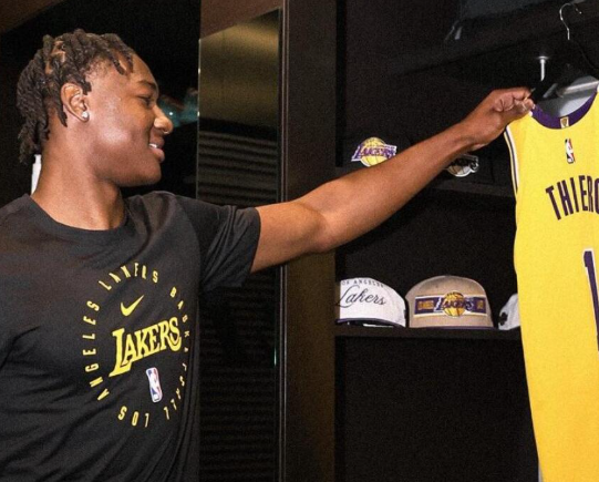 Rob Pelinka Membangun Ulang Para Pemain Lakers