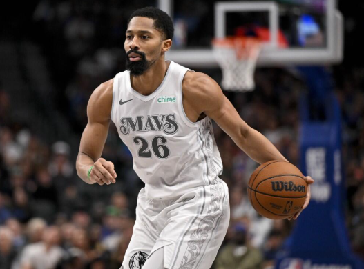 spencer-dinwiddie-akan-gantikan-peran-brogdon