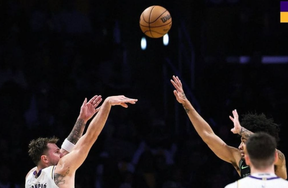 lebron-absen-melawan-pelicans-usai-manajemen-cederanya