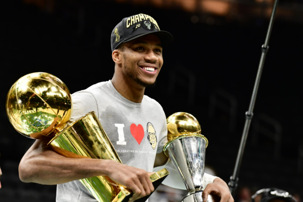 giannis-sebut-tidak-akan-meninggalkan-bucks