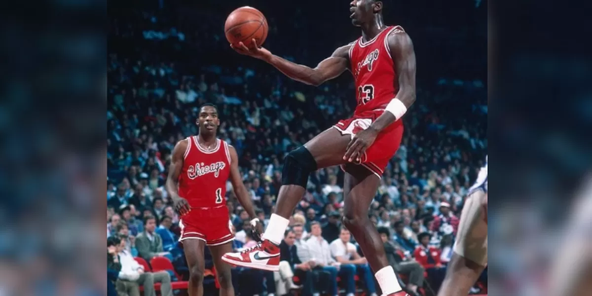 Analisis Gaya Bermain Michael Jordan Sang Legenda Basket