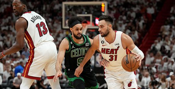 Miami Heat Kejutkan Final Wilayah Timur NBA